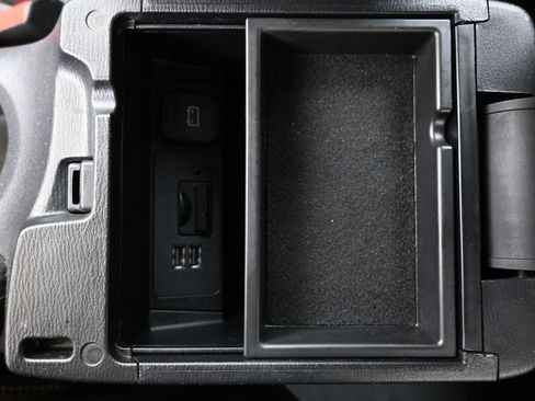 Used 2015 MAZDA MAZDA3 i Grand Touring image 34