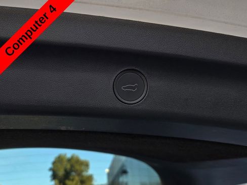 Used 2024 Tesla Model Y 2WD image 22