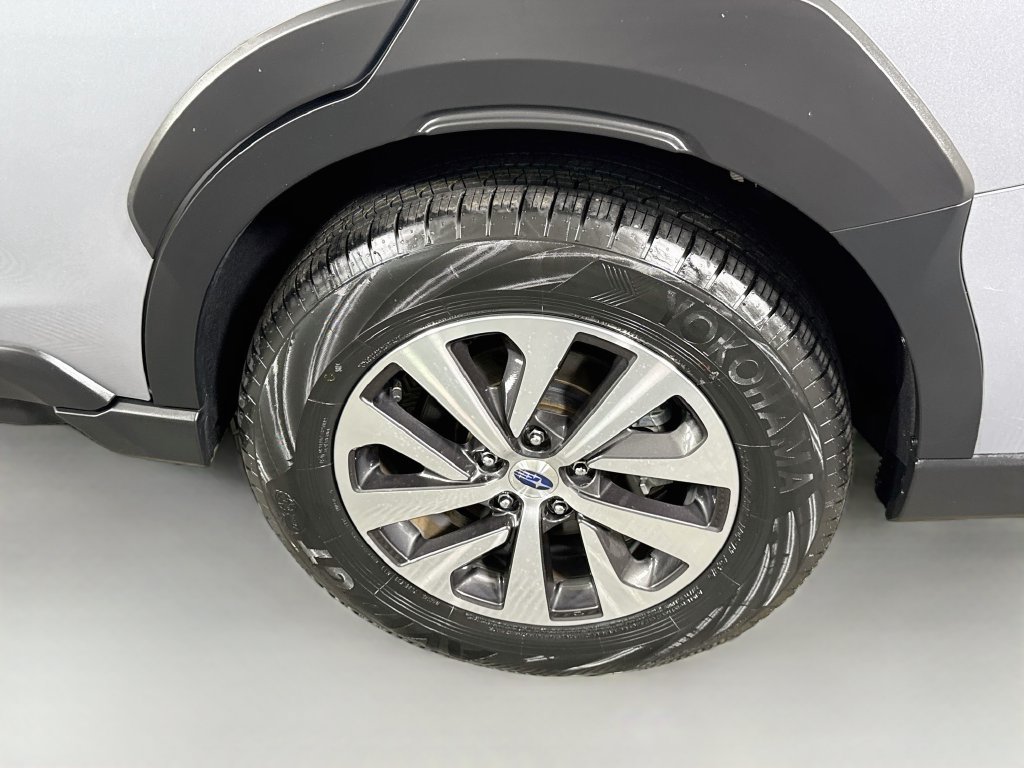 Used 2025 Subaru Outback Premium AWD/4WD image 37