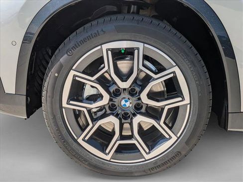 New 2026 BMW X1 xDrive28i AWD/4WD image 10