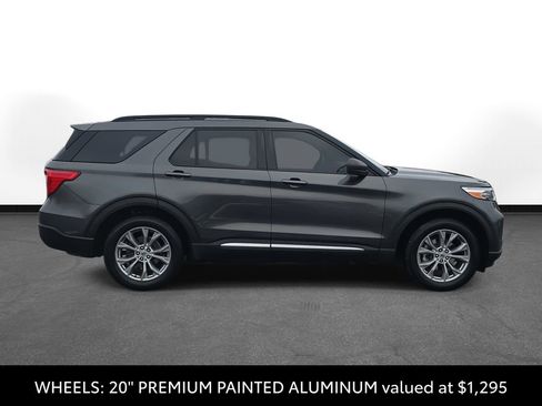 Used 2020 Ford Explorer XLT w/ Equipment Group 202A image 5