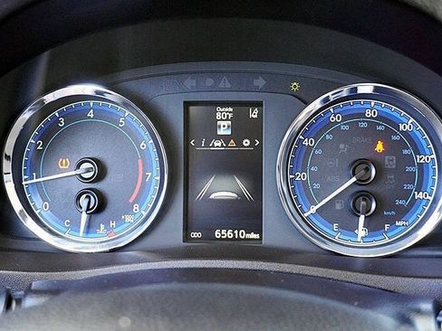 Used 2017 Toyota Corolla SE FWD image 31