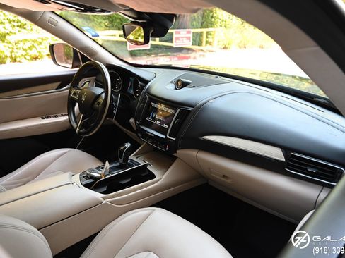 Used 2017 Maserati Levante S image 14