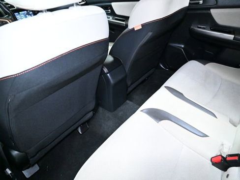 Used 2016 Subaru Crosstrek 2.0i Premium w/ Moonroof Package image 40