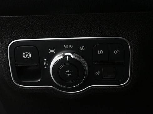 Certified 2023 Mercedes-Benz GLB 250 image 9