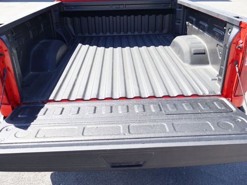 Used 2025 Chevrolet Silverado 2500 LT w/ Safety Package AWD/4WD image 6