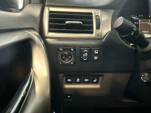 Used 2021 Lexus GX 460 Luxury w/ Accessory Package AWD/4WD image 20