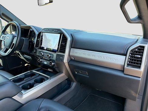 Used 2022 Ford F350 Platinum AWD/4WD image 32