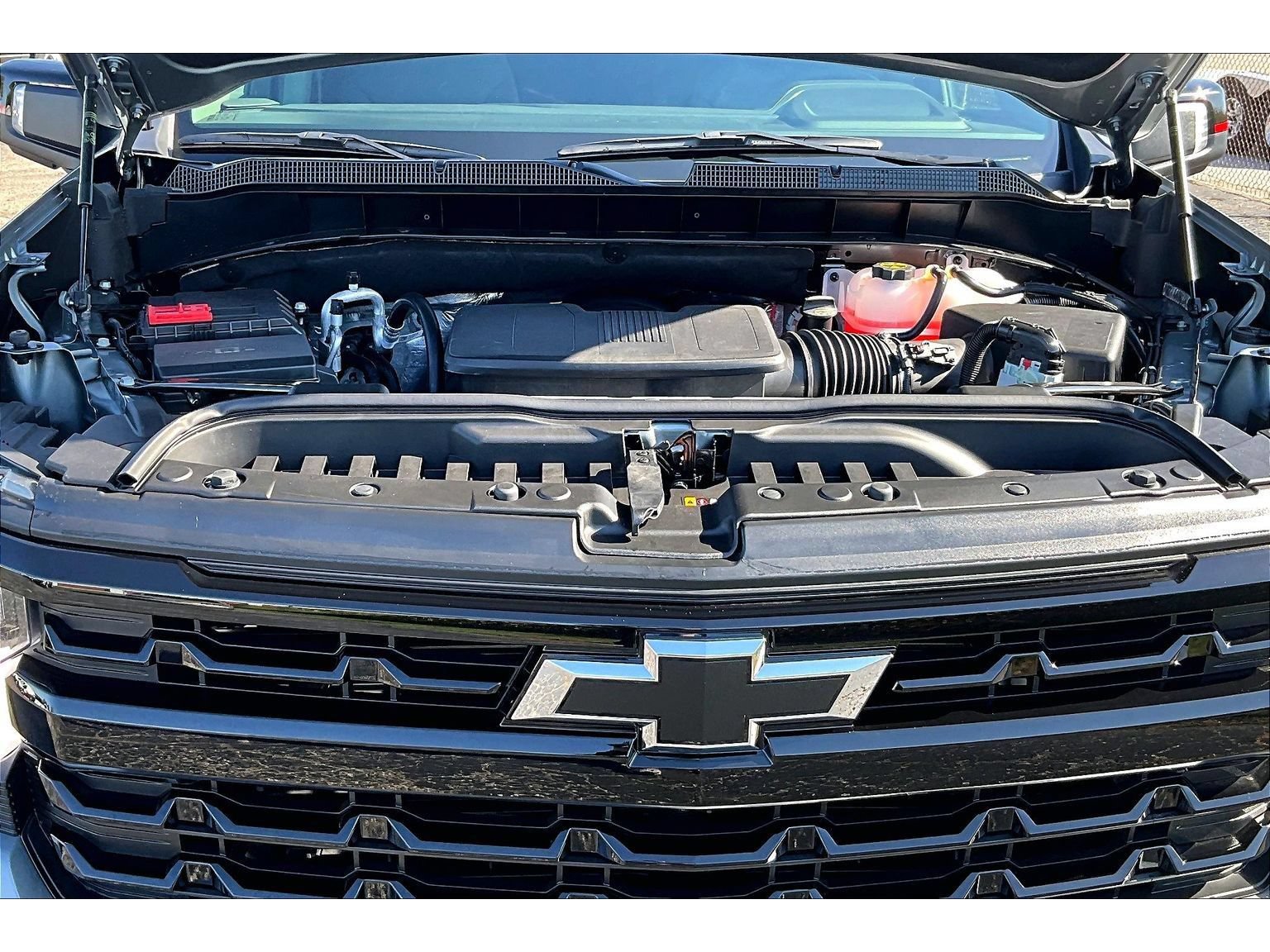 New 2026 Chevrolet Silverado 1500 RST w/ Redline Edition AWD/4WD image 12