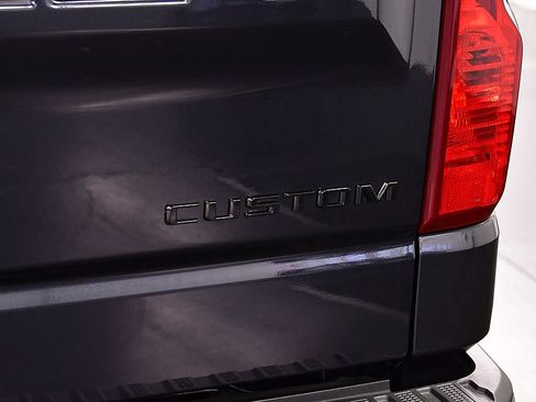 Used 2022 Chevrolet Silverado 1500 Custom w/ LPO, Dark Essentials Package AWD/4WD image 13