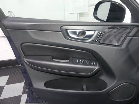 Used 2023 Volvo XC60 B5 Ultimate w/ Climate Package AWD/4WD image 18