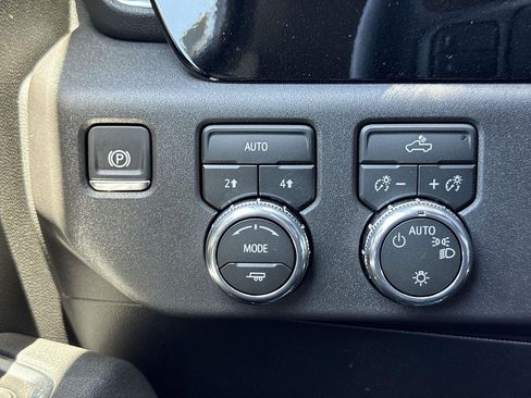 New 2026 GMC Sierra 1500 SLE AWD/4WD image 16
