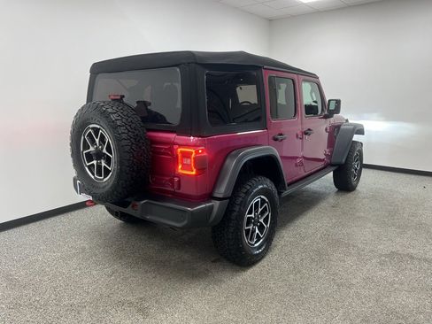 Used 2024 Jeep Wrangler Unlimited Rubicon w/ Safety Group image 19