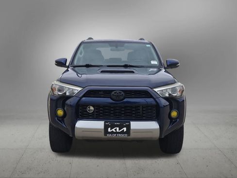 Used 2018 Toyota 4Runner TRD Off-Road Premium AWD/4WD image 9