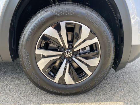 Certified 2026 Volkswagen Atlas SE AWD/4WD image 10