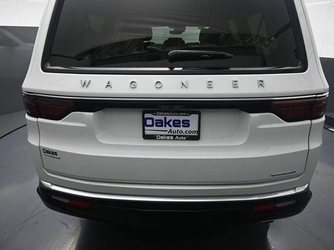 Used 2024 Jeep Wagoneer L Series II w/ Flexible Seating Group image 34