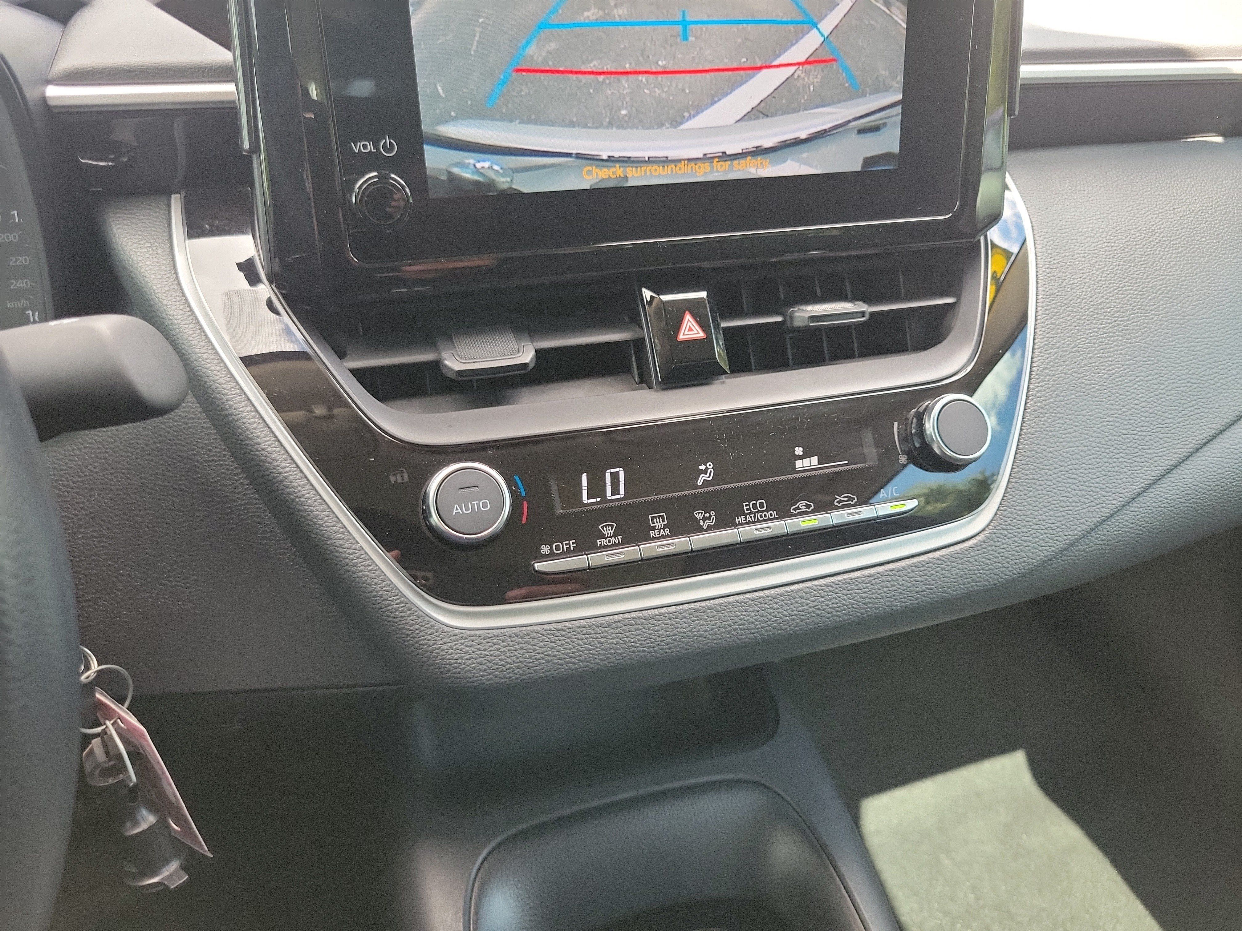Used 2025 Toyota Corolla LE FWD image 24