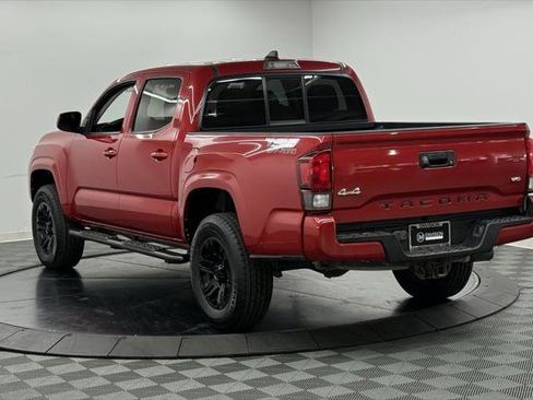 Certified 2022 Toyota Tacoma SR image 10