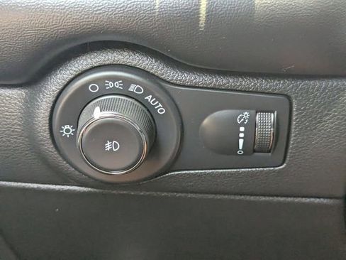 Used 2021 Dodge Durango SXT w/ 3rd Row Seating Group AWD/4WD image 30