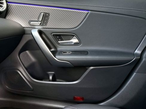 Used 2025 Mercedes-Benz CLA 250 image 22