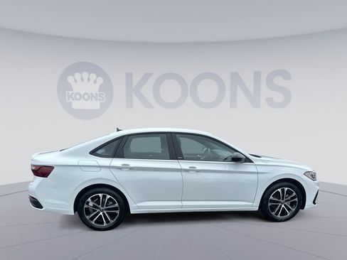 Used 2025 Volkswagen Jetta Sport FWD image 12