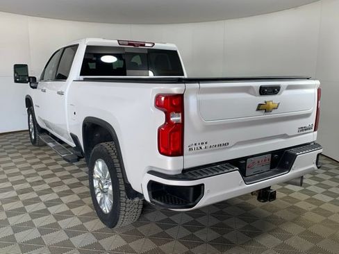 Used 2022 Chevrolet Silverado 2500 High Country w/ Z71 Off-Road Package AWD/4WD image 12