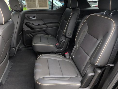 Used 2023 Chevrolet Traverse Premier image 26