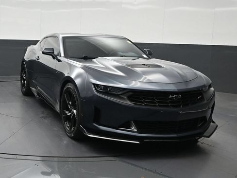 Used 2022 Chevrolet Camaro LT w/ RS Package RWD image 8