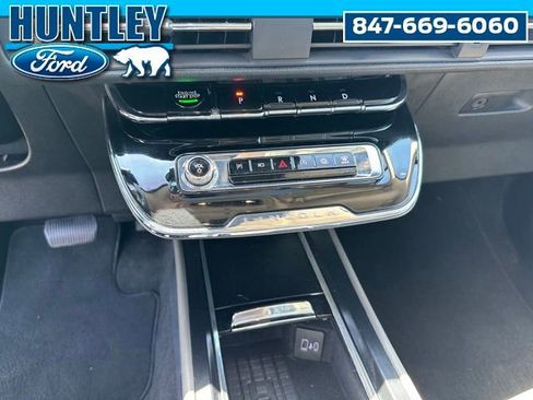 Used 2023 Lincoln Corsair Reserve w/ Equipment Group 201A AWD/4WD image 29
