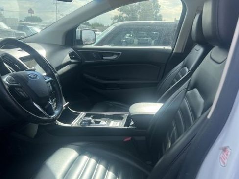 Used 2020 Ford Edge SEL image 4
