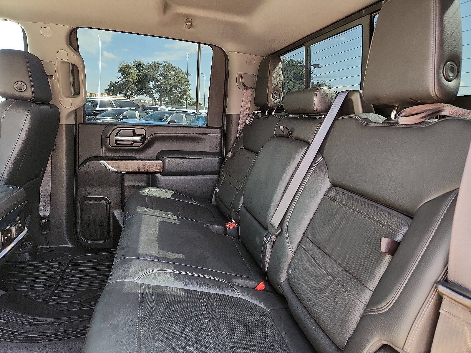 Used 2022 GMC Sierra 2500 Denali w/ Denali Ultimate Package AWD/4WD image 11