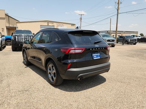 Certified 2025 Ford Escape ST-Line FWD image 5