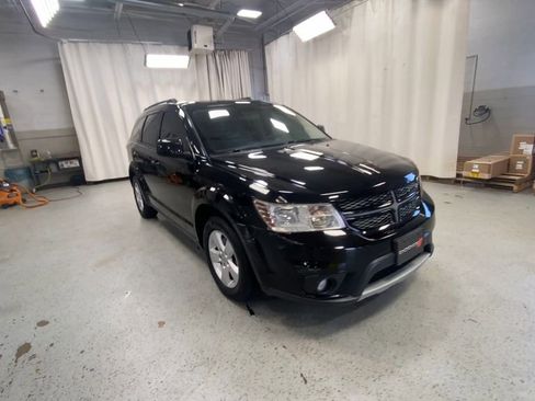 Used 2012 Dodge Journey SXT w/ Popular Equipment Group FWD image 4