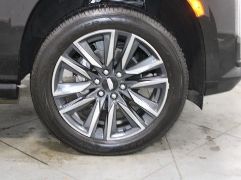 Used 2024 Cadillac Escalade Sport w/ Touring Package AWD/4WD image 13