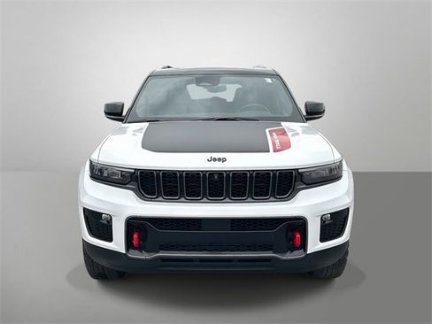 Used 2022 Jeep Grand Cherokee Trailhawk image 24