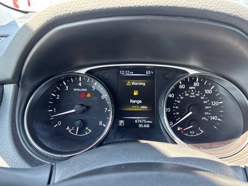 Used 2016 Nissan Rogue S AWD/4WD image 17