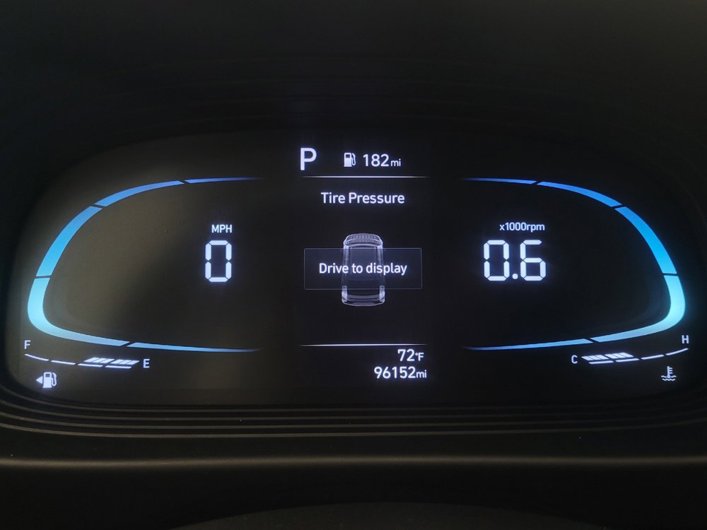 Used 2023 Hyundai Venue SEL FWD image 23