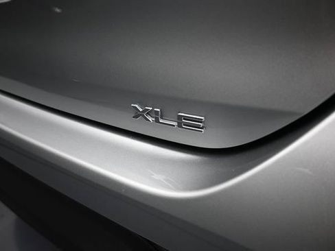 Certified 2025 Toyota Highlander XLE FWD image 5