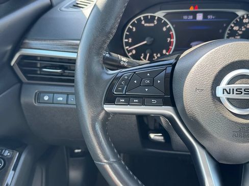 Used 2022 Nissan Altima 2.5 SL FWD image 11