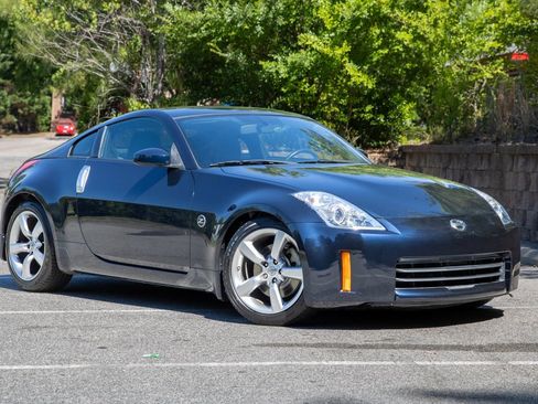 Used 2007 Nissan 350Z Coupe RWD image 3