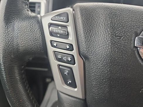 Used 2021 Nissan Titan SV w/ SV Convenience Package AWD/4WD image 17