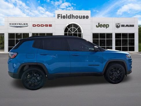Used 2022 Jeep Compass Latitude w/ Convenience Group AWD/4WD image 15
