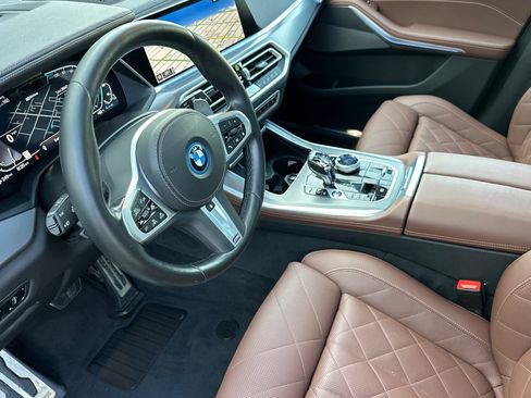 Used 2023 BMW X5 xDrive45e w/ Executive Package AWD/4WD image 9