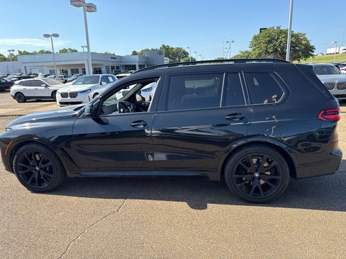 Used 2024 BMW X7 xDrive40i w/ M Sport Package AWD/4WD image 8