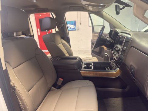 Used 2015 Chevrolet Silverado 1500 LTZ AWD/4WD image 21