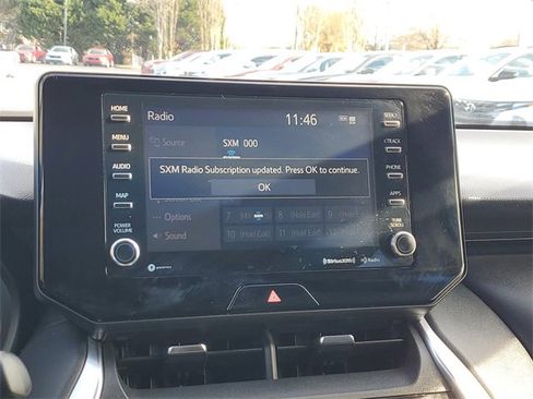 Used 2022 Toyota Venza LE image 19