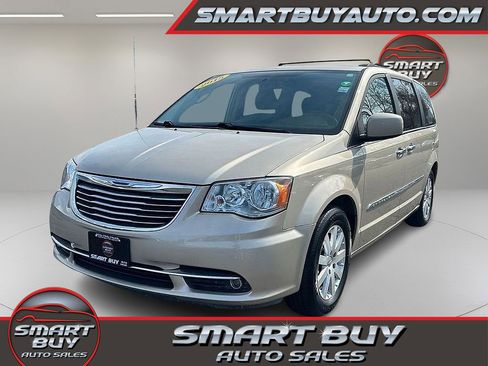 Used 2015 Chrysler Town & Country Touring w/ Driver Convenience Group FWD image 1
