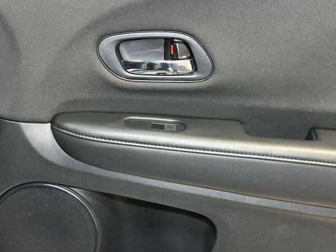 Used 2022 Honda HR-V Sport image 37