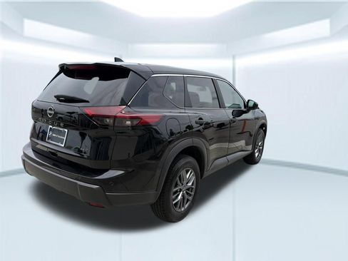 Used 2024 Nissan Rogue S AWD/4WD image 7