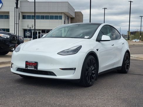 Used 2022 Tesla Model Y Performance AWD/4WD image 8